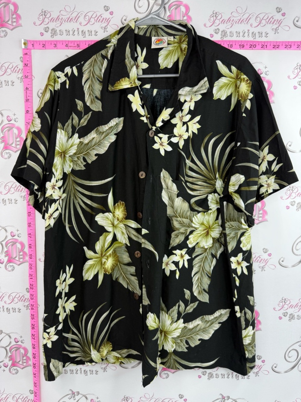 Makai beach hawaii Black Tropical Floral Button-Up Shirt Classic Hawaiian Style
